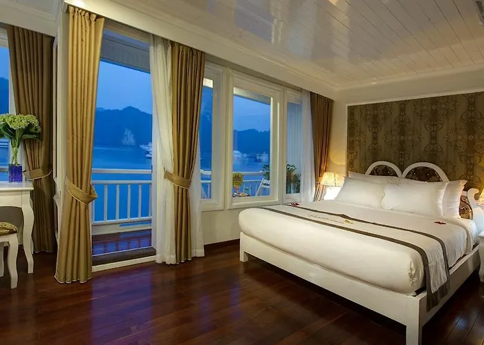 Signature Halong Cruise