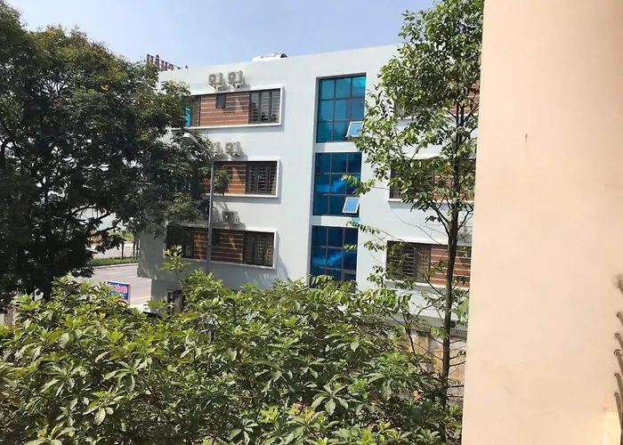 Tuần Châu Gate Hotel