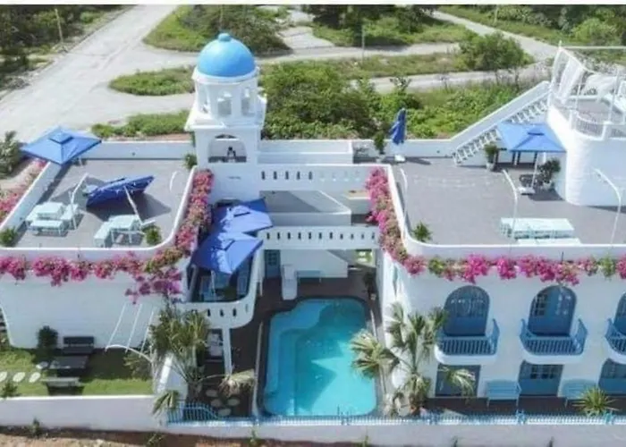Santorini Ha Long Villa - Venue Travel