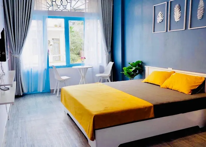 La Casa Homestay - 11B Anh Dao, Bai Chay