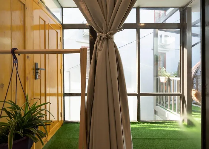 Private Room In Halong Center-Almor Homestay