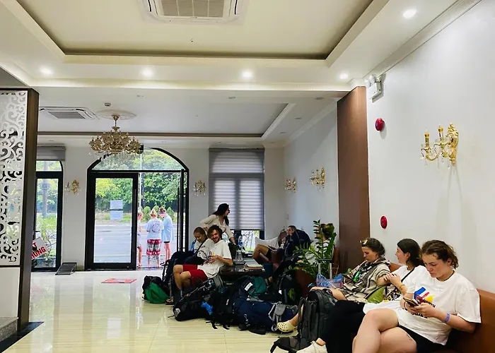 De Charm Ha Long Hotel