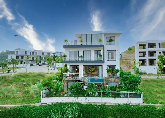 Sally Huong Villa - Venue Travel