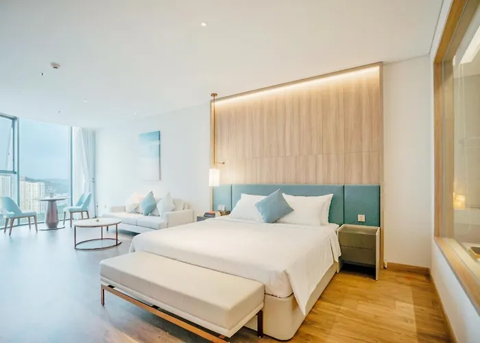 A La Carte Ha Long Residences Can Ho 5 Stars Canh Bien