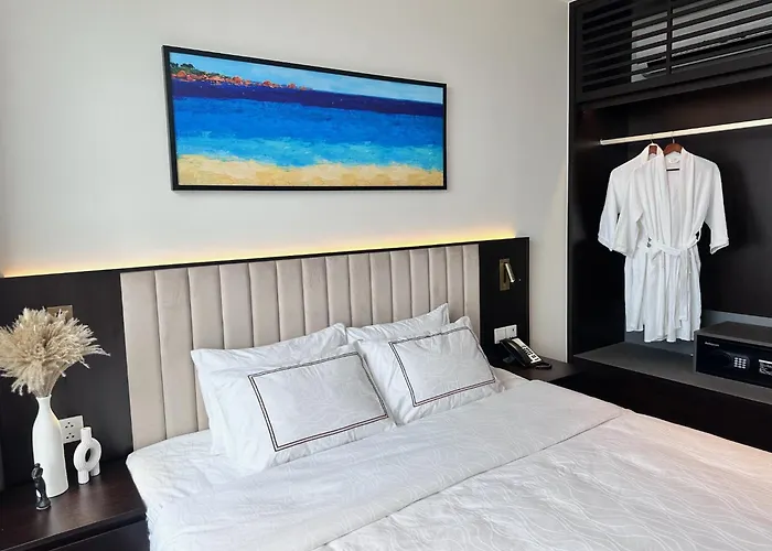 Sea & Sunwheel View 2Br/Apt
