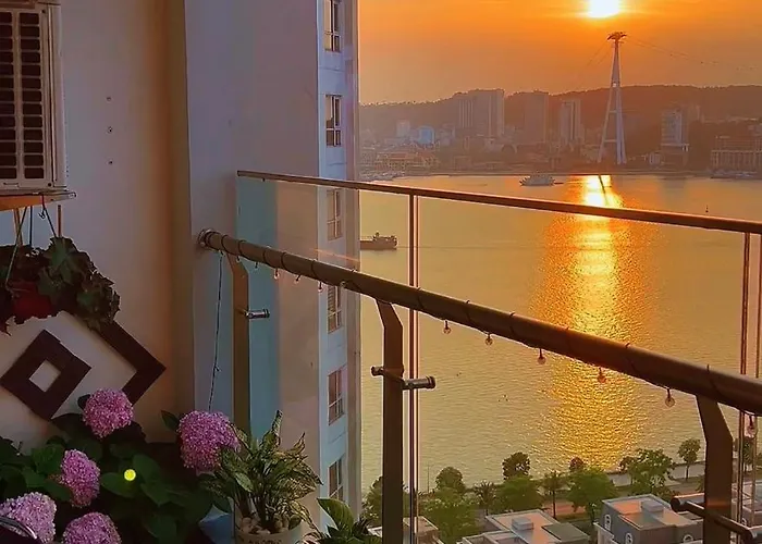 Amber Homestay Ha Long