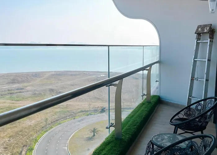 Citadines Sea View