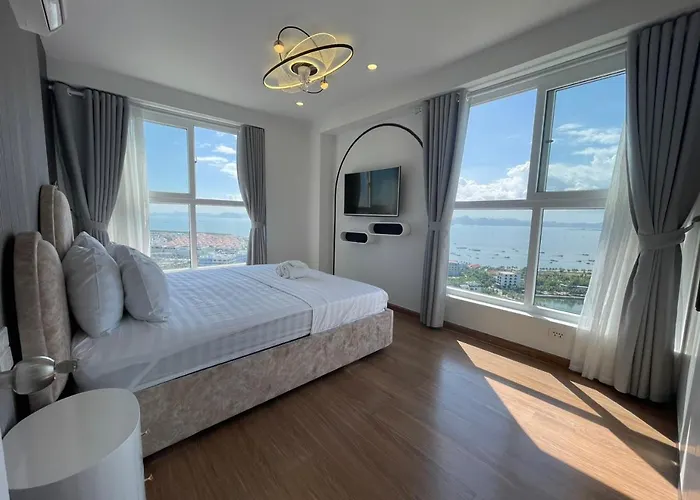 Luxury Apartment With Sea View In Ha Long