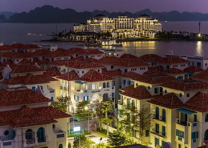 Luxury 7Br Beach Villa With Private Pool Halong Bay