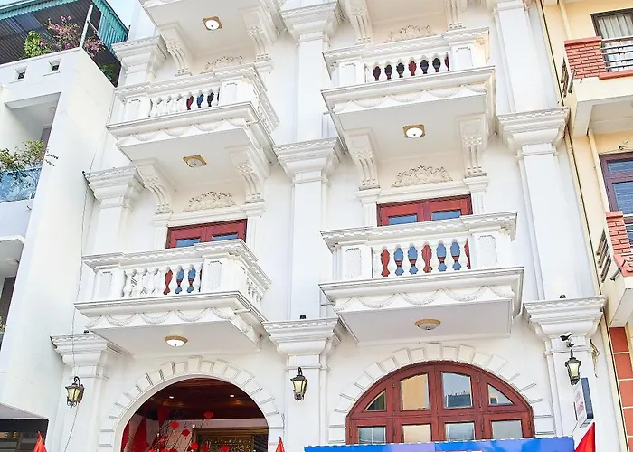 Black Pearl Hotel