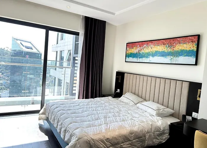 Halong Studio