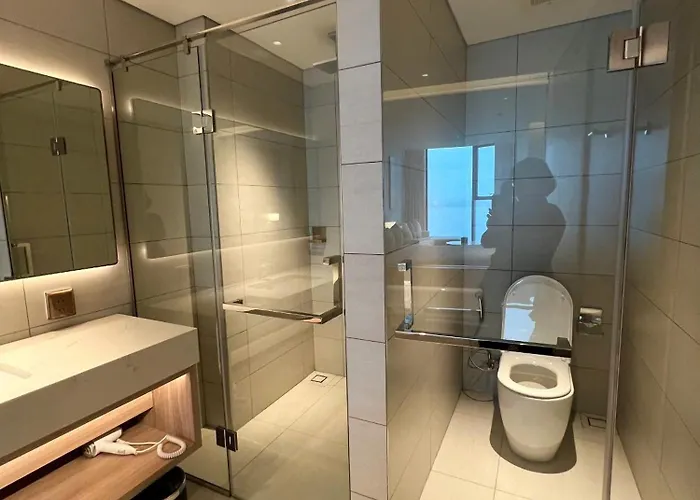 A La Carte Halong Bay Hotel Studio