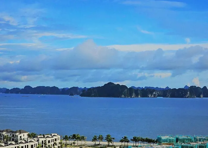 Hathu Hometays Halong
