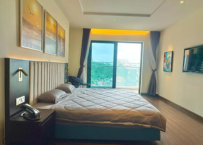 Chic Ha Long Studio Bay, City & Mountain Views