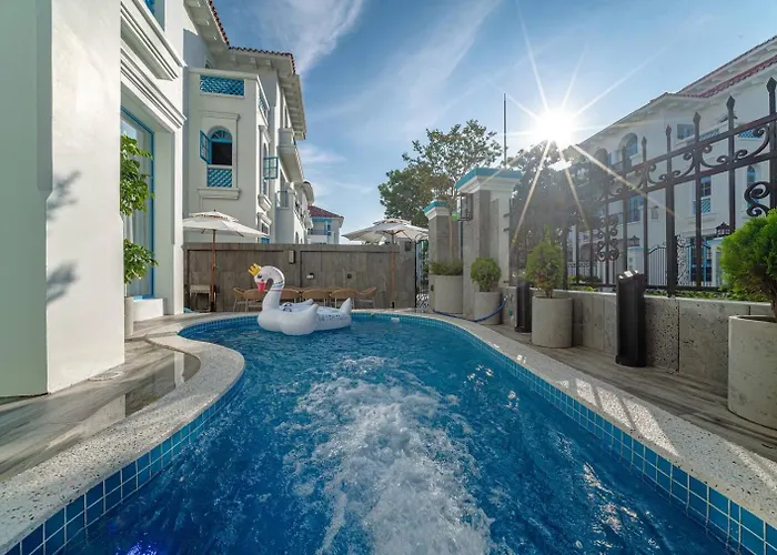 S Villa Ha Long - City Center, Near Beach - 3Br Private Villa With Pool, Jacuzzi, Sauna, Karaoke