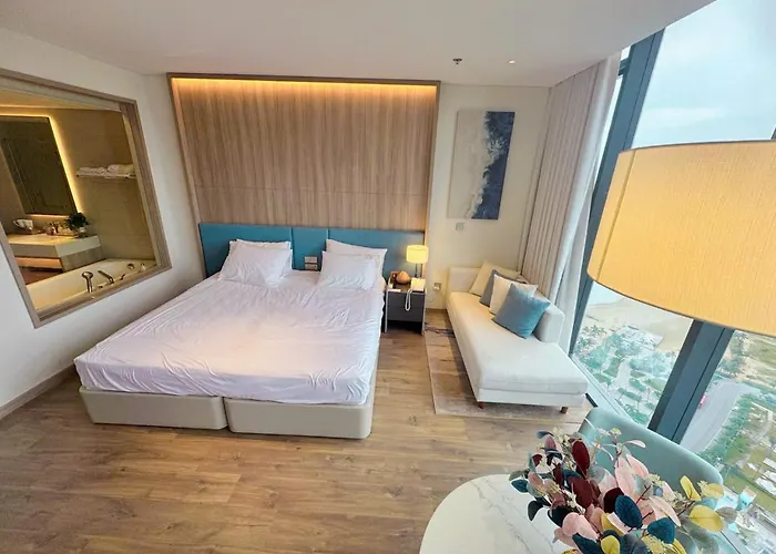 A La Cart Studio Apartment With Bay View And Water Music