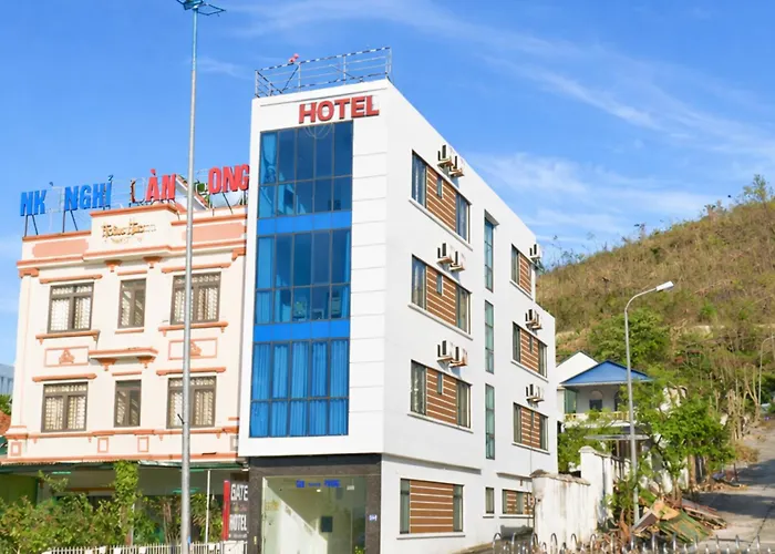Gate Tuan Chau Hotel