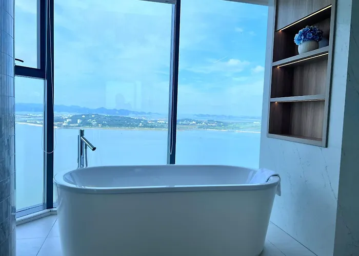 Executive Bay View A La Carte Ha Long