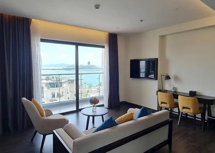 Ha Long Sapphire Premium