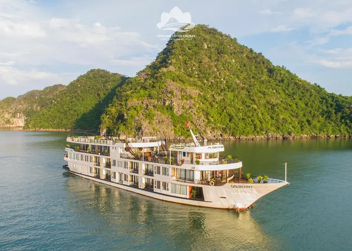 Verdure Lotus Grandeur Cruise On Ha Long Bay