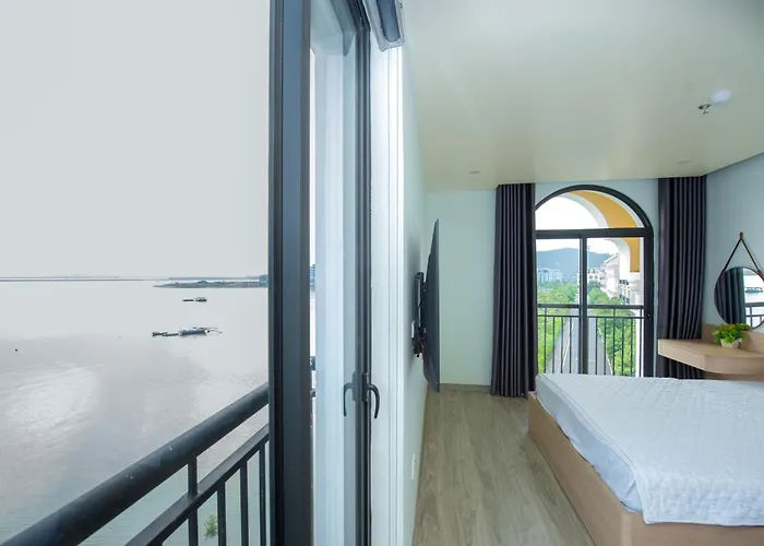 Ocean Home Villa - 9 Phòng Ngủ - Cạnh Biển
