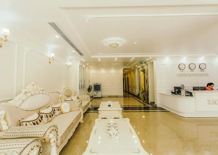 White Crown Hotel Ha Long