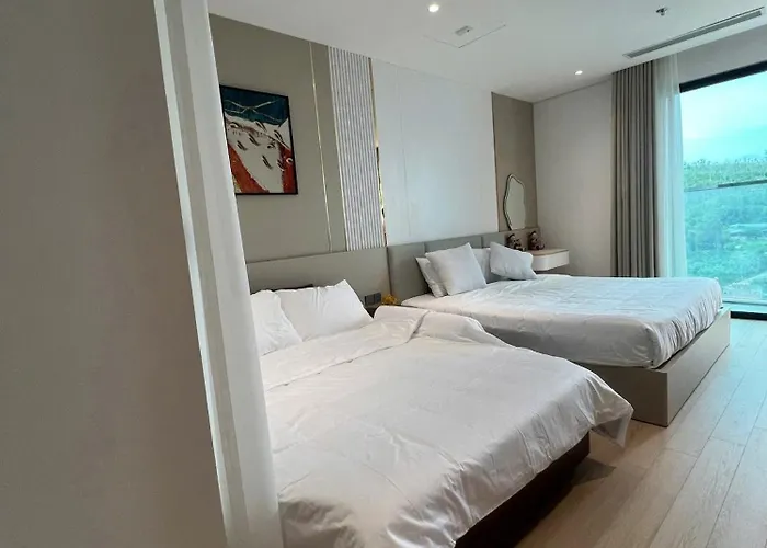 The Holiday Ha Long 2305A