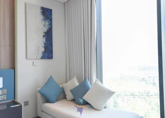 A La Carte Ha Long Beachfront Condotel