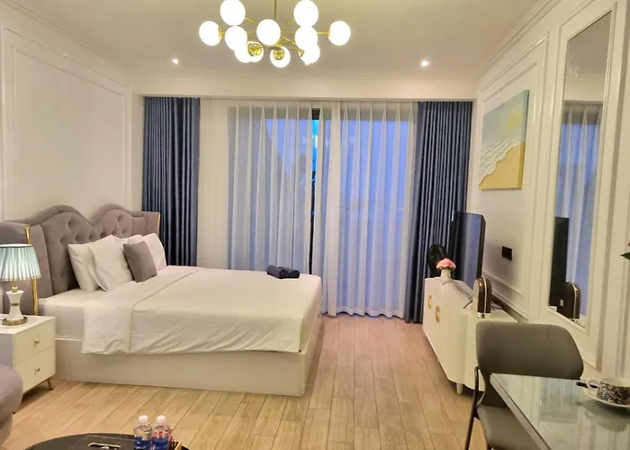The Sandy Homestay - Bayscape View - Citadines Marina Ha Long