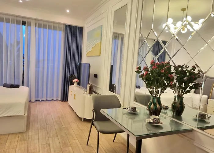 The Sandy Homestay - Bayscape View - Citadines Marina Ha Long