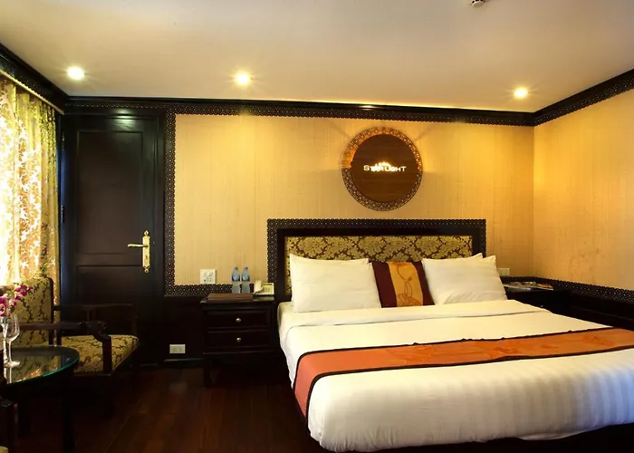 Halong Star Night Cruise
