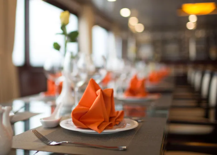 Halong Sapphire Cruise