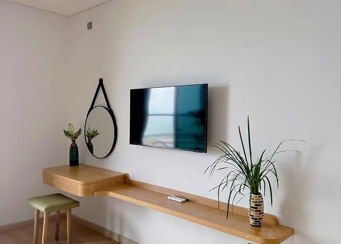 The Holiday Luxury Apart Central Bai Chay