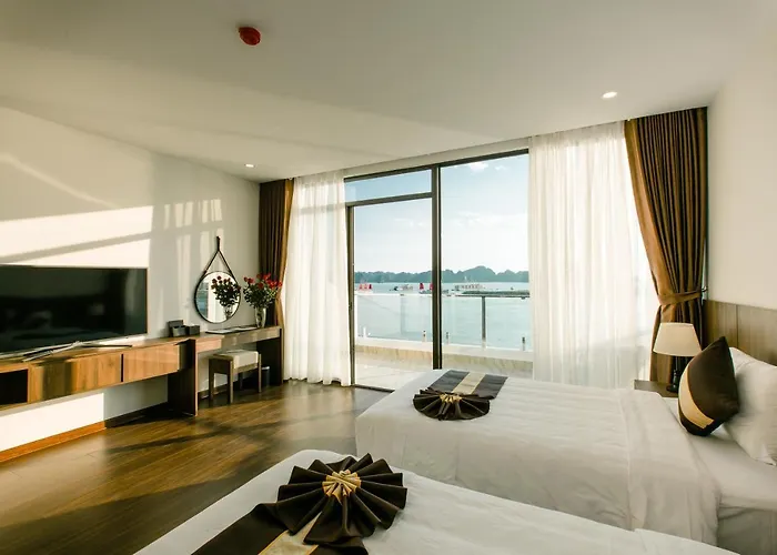 Sun Bay Tuan Chau Hotel