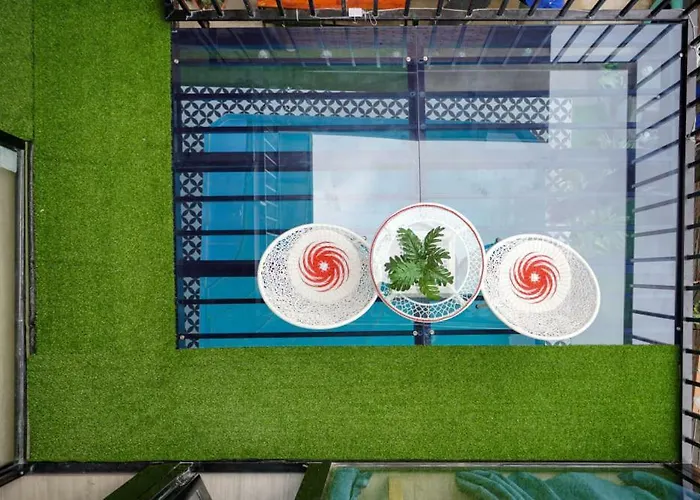 Almor Hostel With Pool In Right Center
