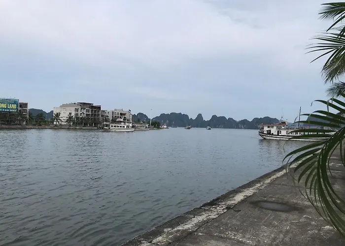 Sunshine Ha Long Hotel